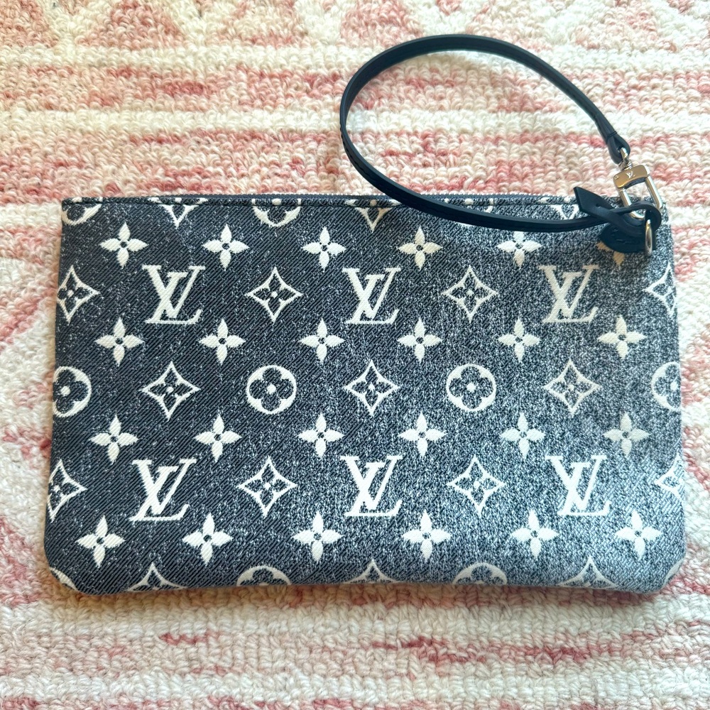 Louis Vuitton Gray Jacquard Denim Ombré Neverfull Pochette